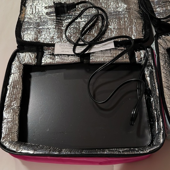 Hotlogic Lunch box. Choose Pink or Mint - Picture 8 of 9